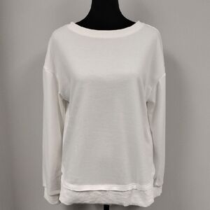 Kirundo Women's White Sweatshirt, Size Medium.